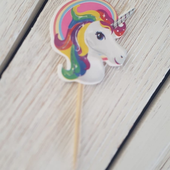 2/$22 Glitter Unicorn Cupcake Cake Flag Decoration - Picture 5 of 5
